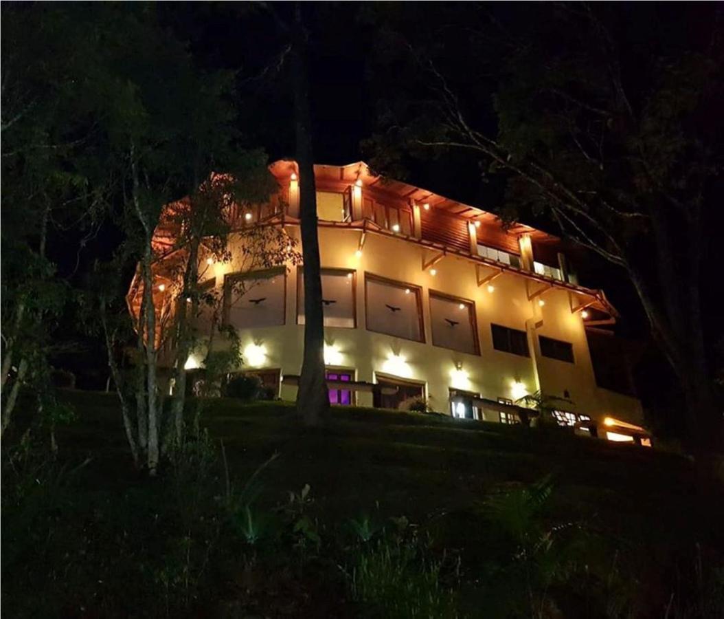 Jardim Suspenso Da Babilonia Hotel Santo Antonio do Pinhal Exterior photo